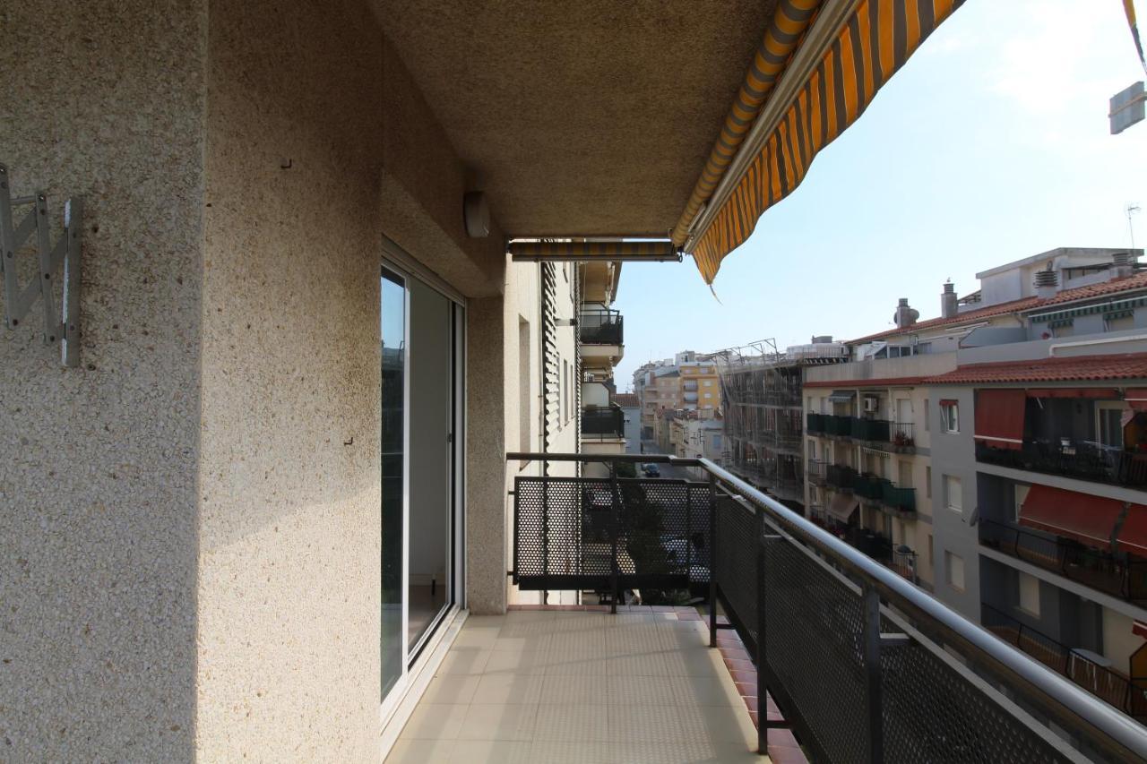 Apartamento Esquinero En Palamós Esterno foto